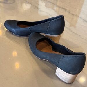 TOMS Women's Black Heels with Tan Block